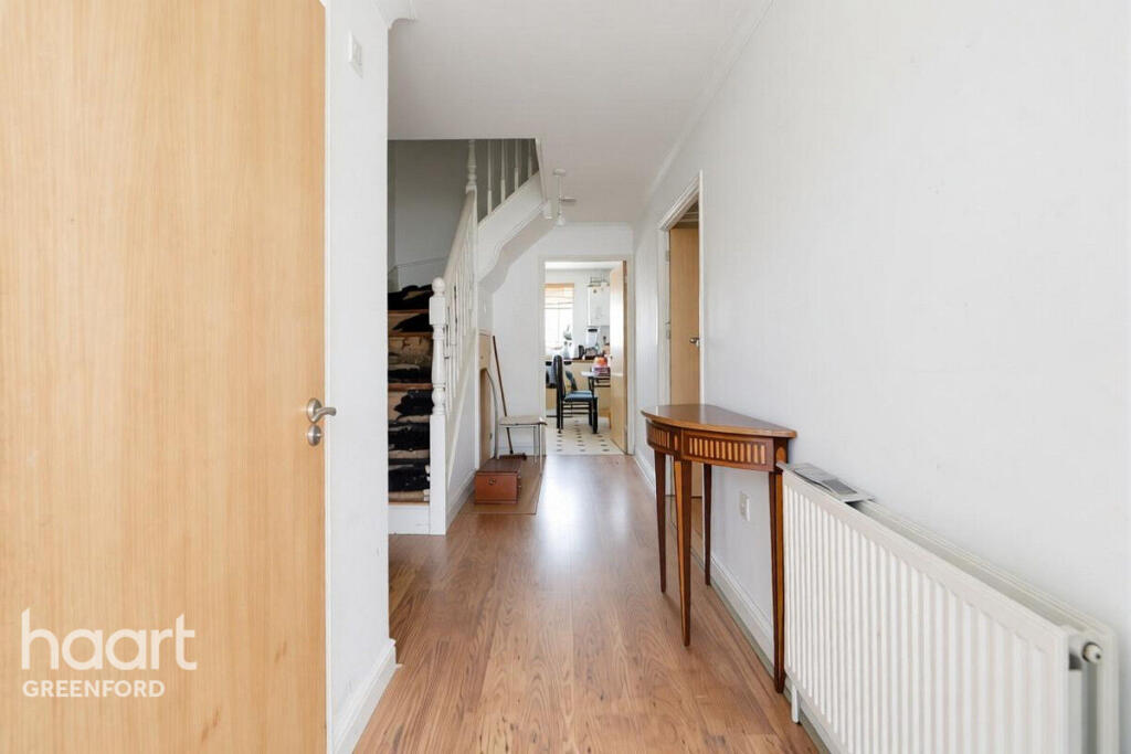House in London, Greenford - View 5