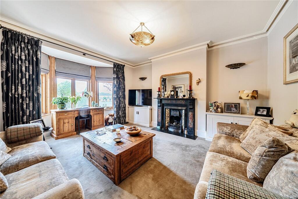 House in Guildford - View 2