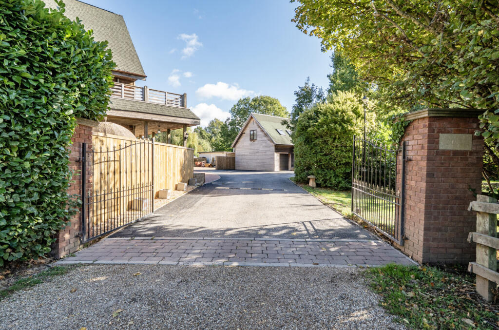 6-bed detached on Staplegrove, Taunton, Somerset, TA2, £1,350,000