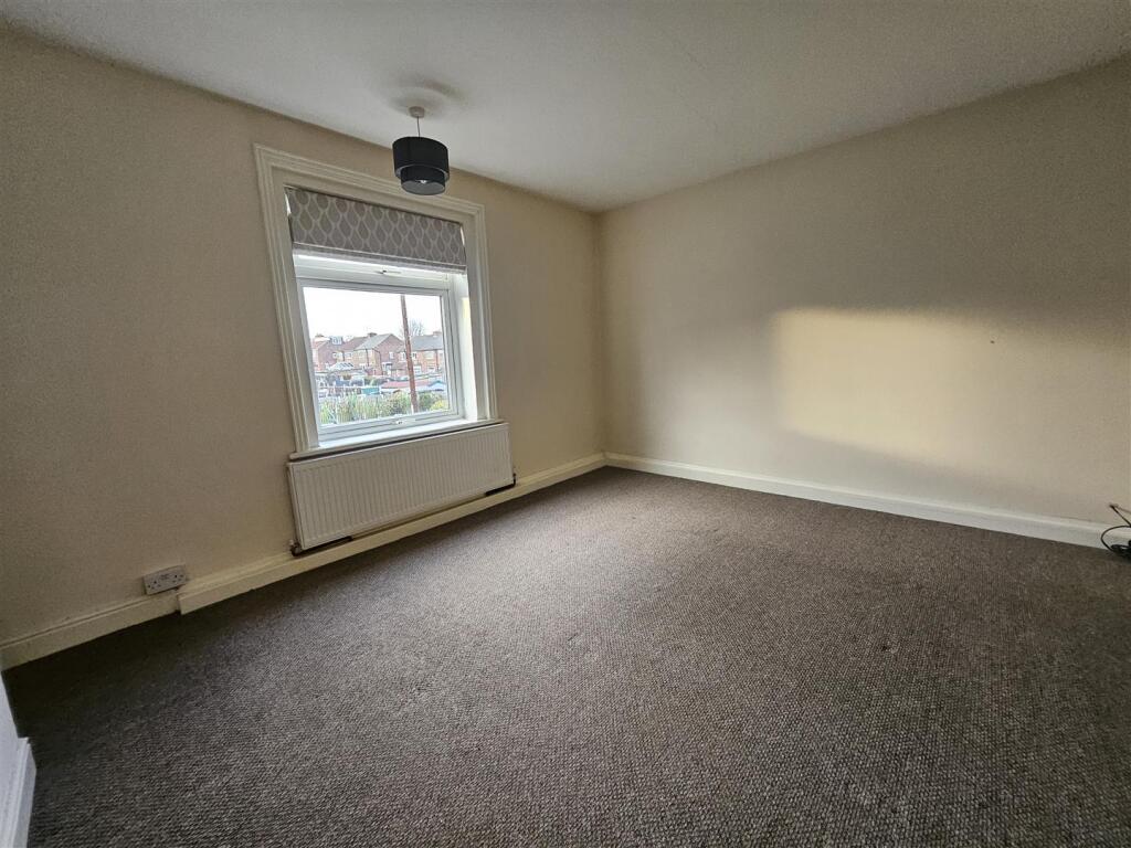 Hallgate,Mexborough photo 4