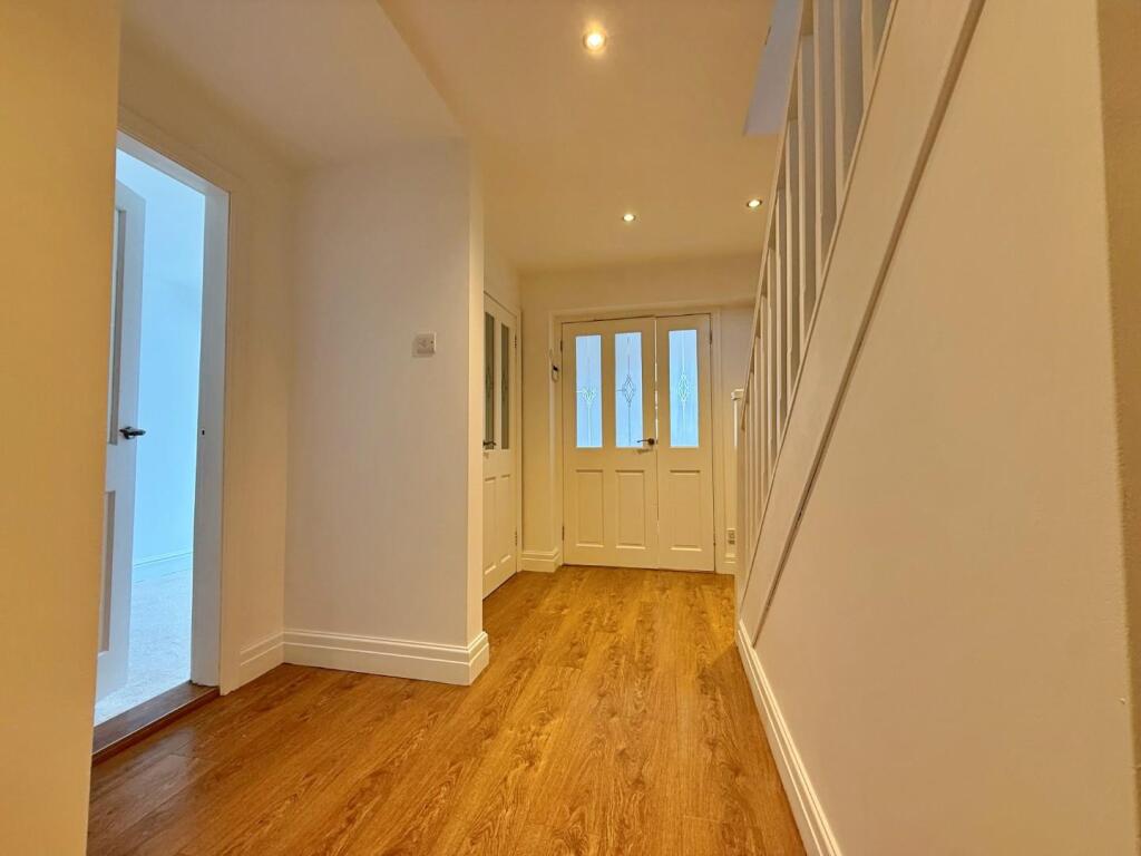 Rosewood Close, Tamworth photo 4