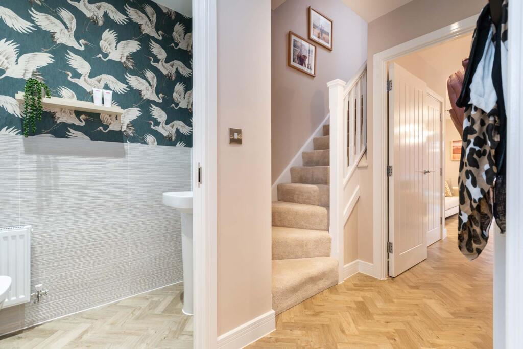 House in East Hertfordshire, Maltings Place, Thorley - More