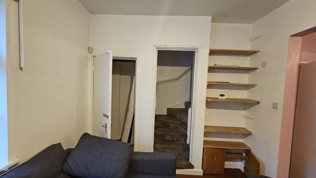 House in London - View 3