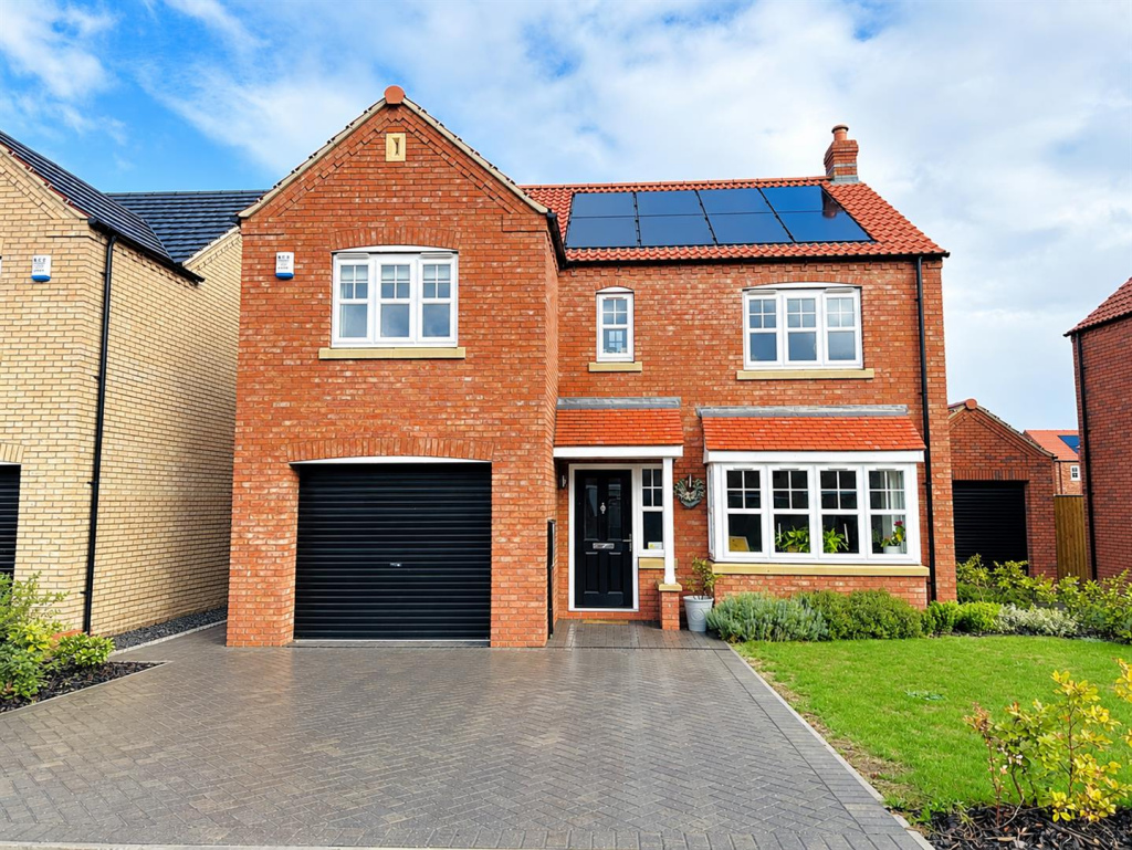 4-bed detached on Sherwood Drive, Goole, £325,000