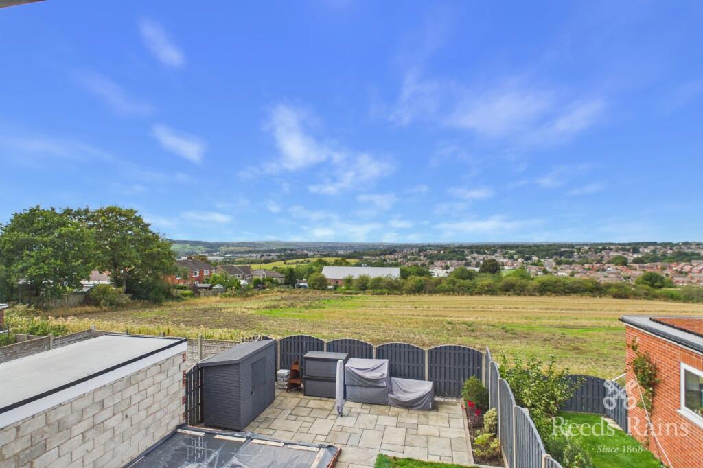 House in Wakefield, Gawthorpe - View 5