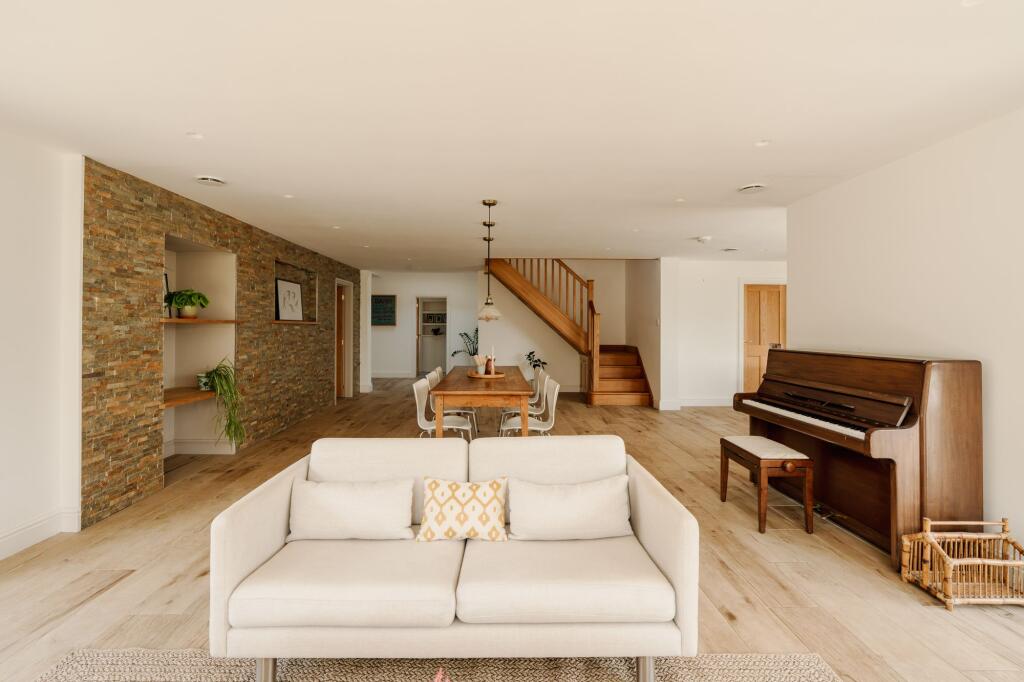 House in North Devon, Queen's Nympton - More