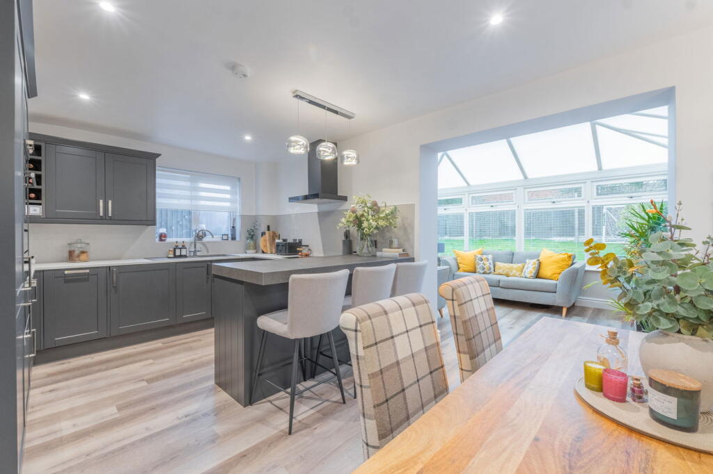 Cutworth Close, Sutton Coldfield, B76 2TA – pohled 6