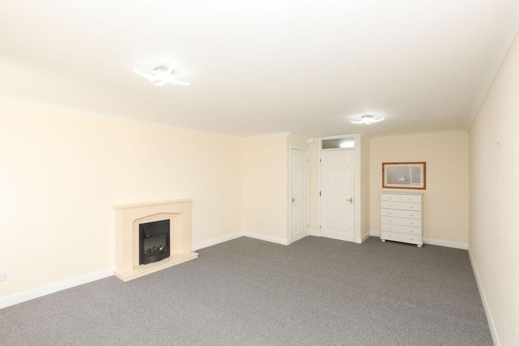 Lindisfarne Court, Chesterfield, S40 photo 3