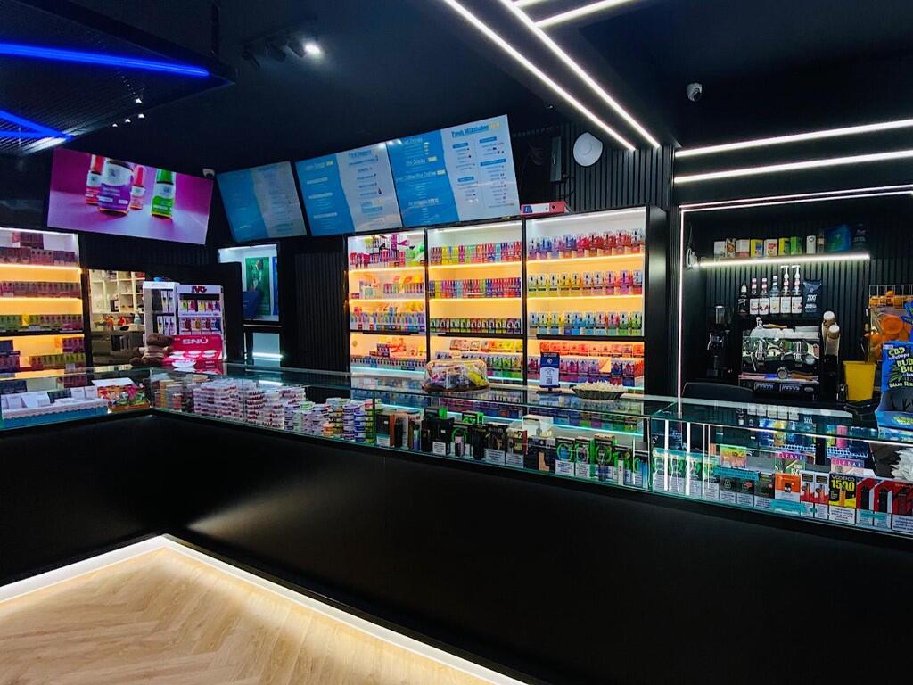 Cafe for sale in Leasehold Vape Store & Dessert Cafe, Mansfield Road,  Nottingham, Nottinghamshire, NG1 3FN, NG1