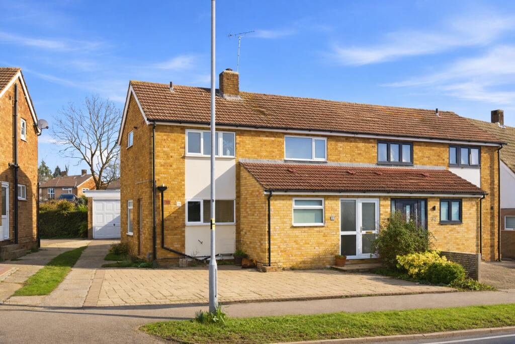 Main image of property: Barnfield Road, St. Albans, Hertfordshire, AL4