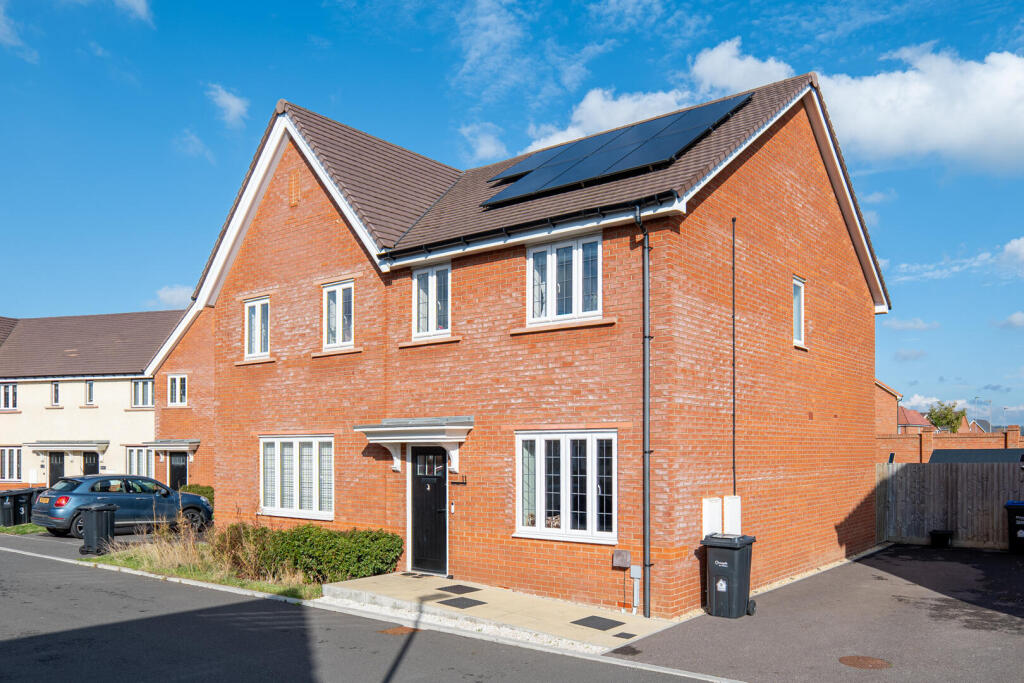 3-bed semi-detached on Oregano Close, Melksham, £330,000