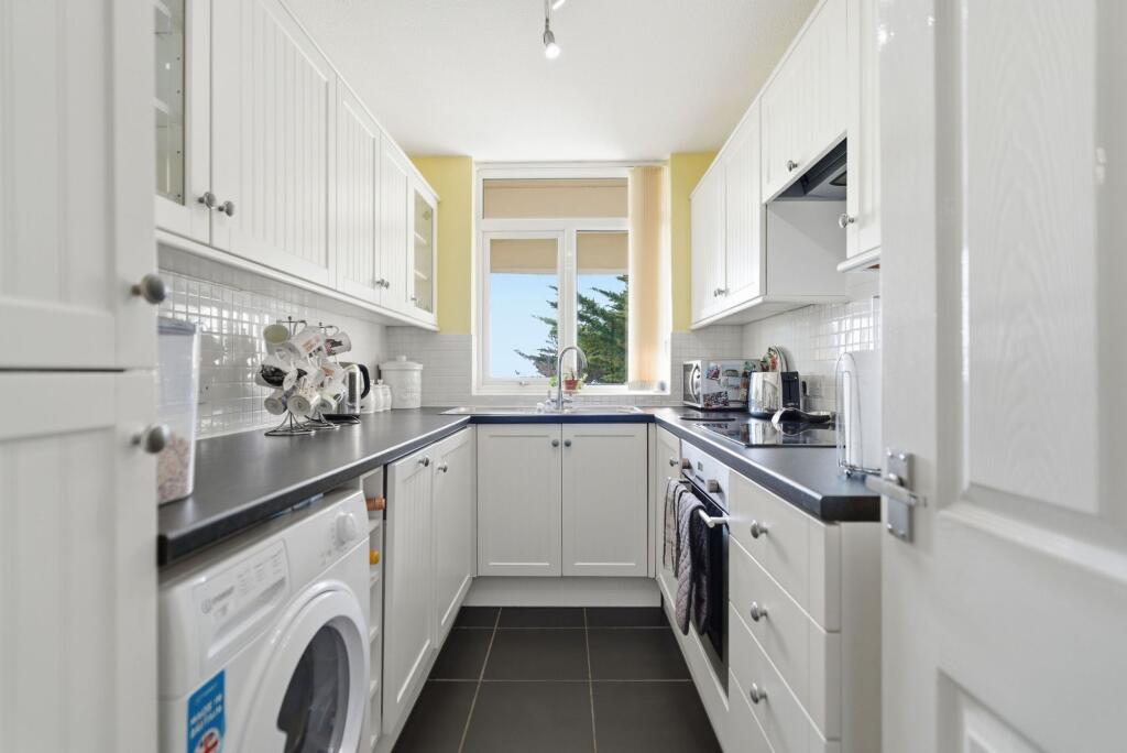 Apartment in Bristol - View 5