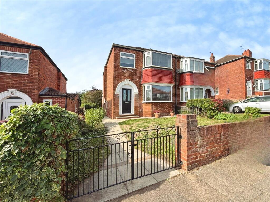 3-bed semi-detached on Oakhill Road, Wheatley Hills, Doncaster, South Yorkshire, DN2, £165,000