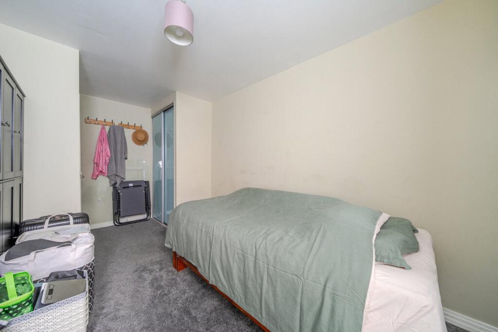Apartment in London - More