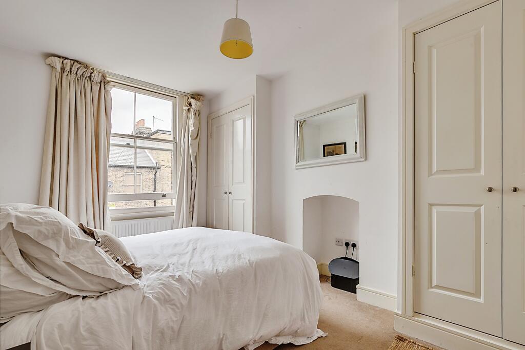 4 bedroom terraced house for rent