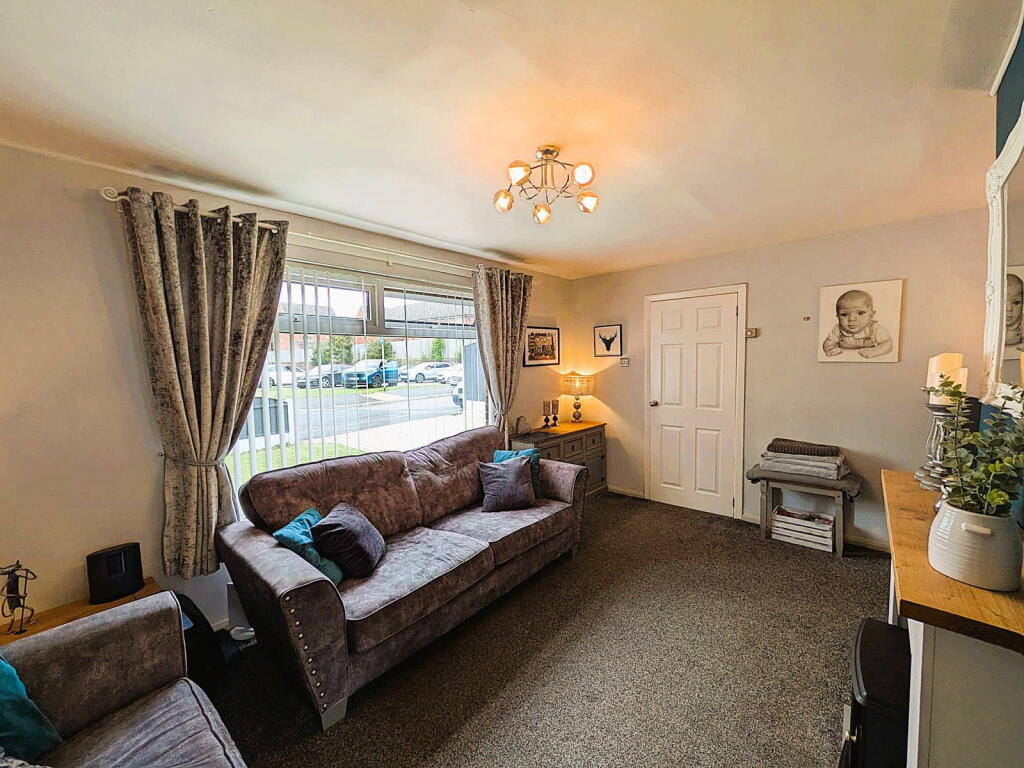 House in Oldham - View 3