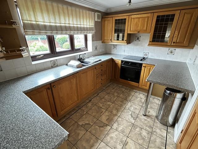 House in Doncaster, Adwick Upon Dearne - View 5