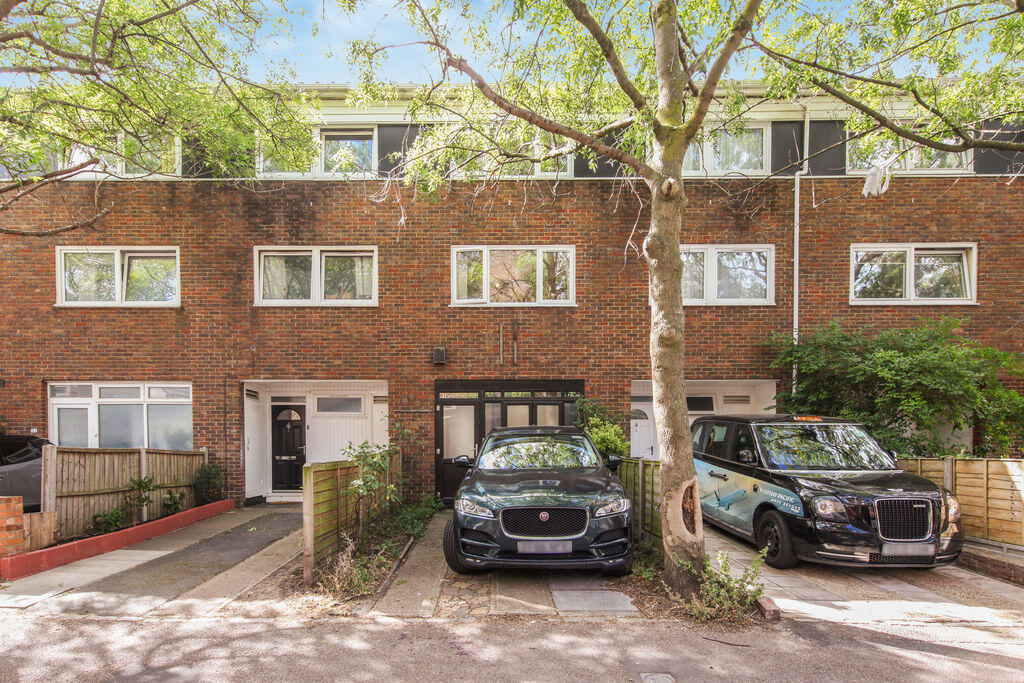 Main image of property: Goldman Close, London