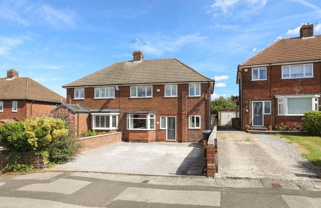Main image of property: Lockoford Lane, Chesterfield, S41