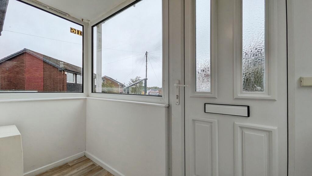 Vicarage Close, Springhead, Saddleworth, OL4 photo 2