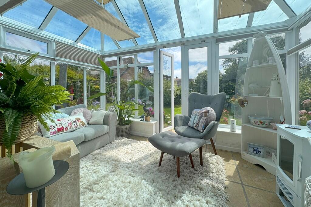 Belmore Road, Lymington, Hampshire photo 5