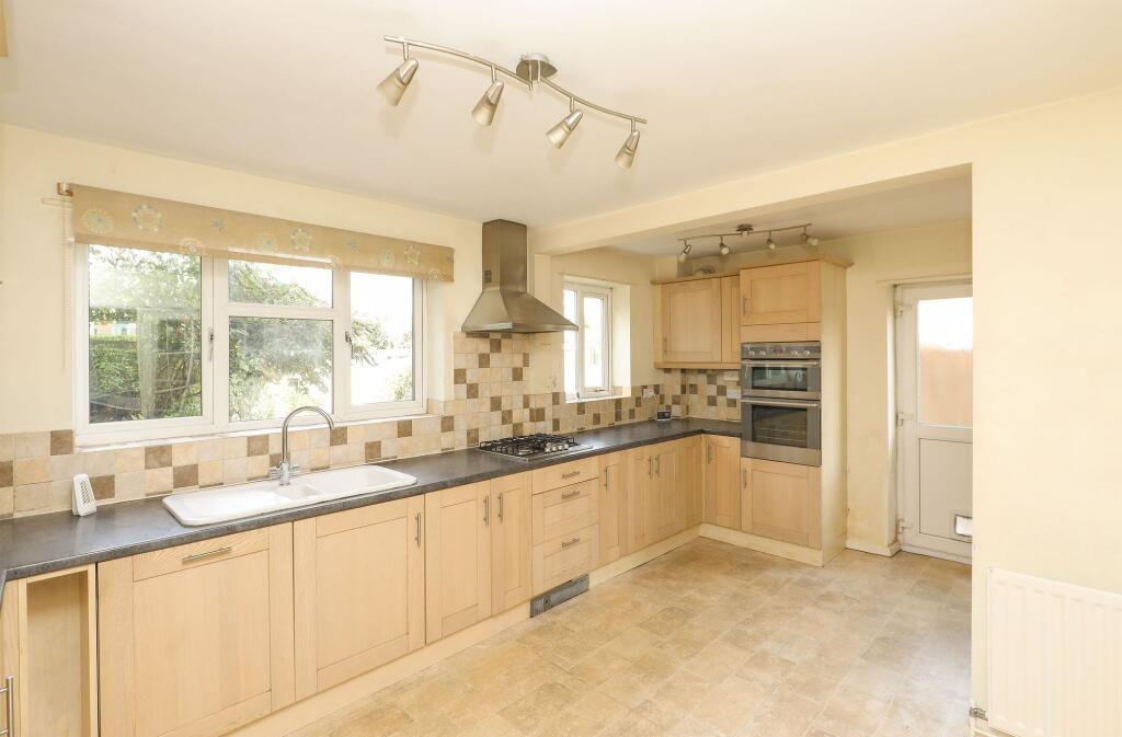 House in Chesterfield, Brimington Common, Brimington - View 2