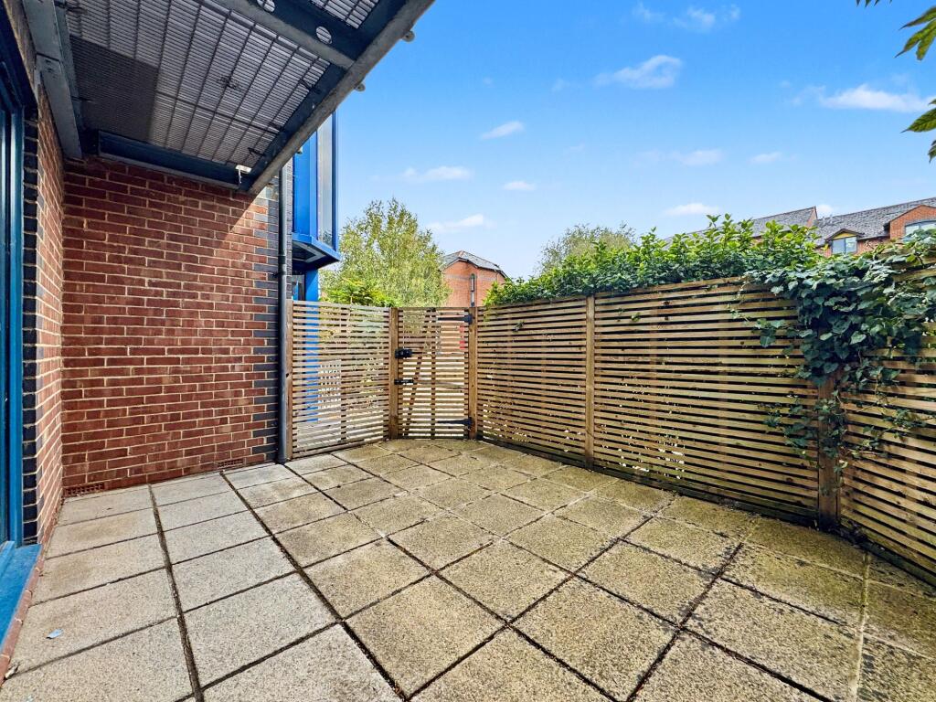 Apartment in Wantage, Charlton - View 2