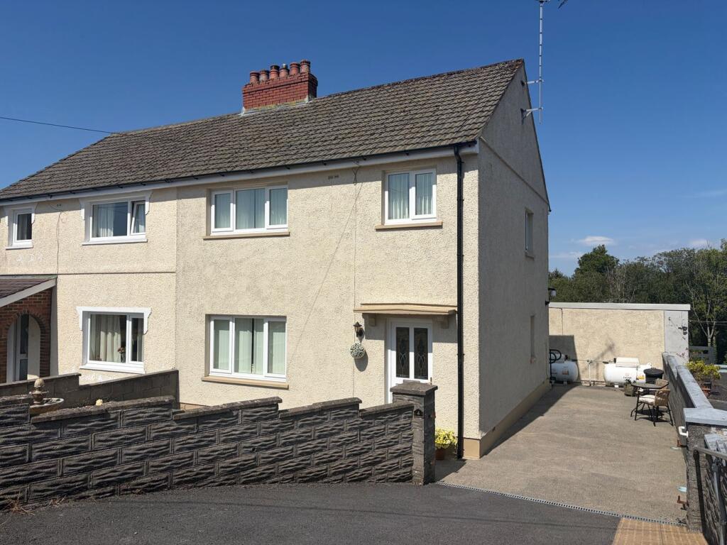 Main image of property: Heol Y Gaer, Llanybydder, SA40