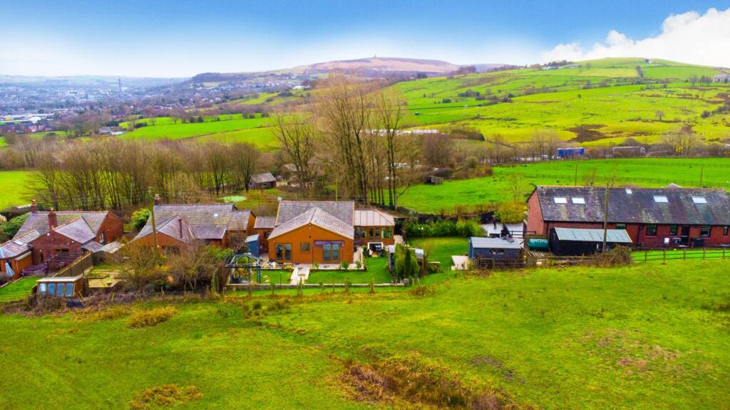 Additional image 5 of 'Bradda' Bog Height Road