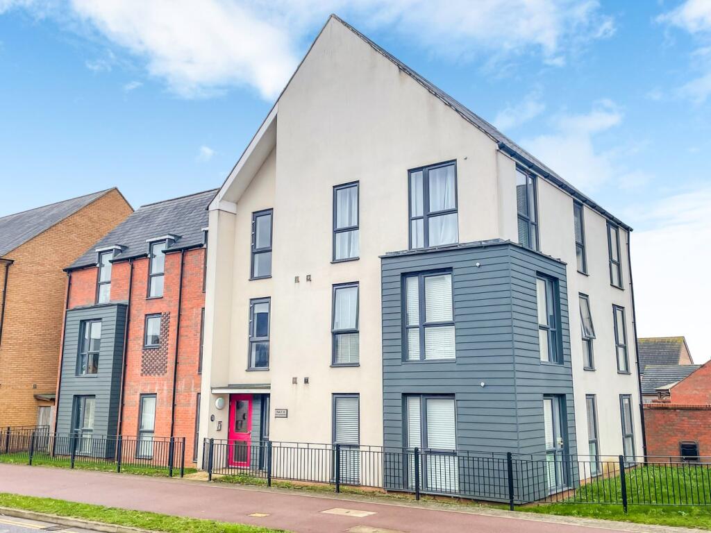 2-bed flat on Countess Way, Brooklands, Milton Keynes, MK10, £245,000
