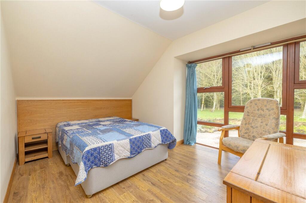 House in Aberdeen, Aberdeenshire - More