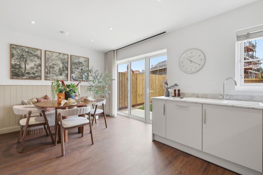 House in Braintree, Halstead - More