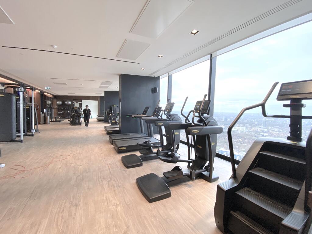 Apartment in London - More