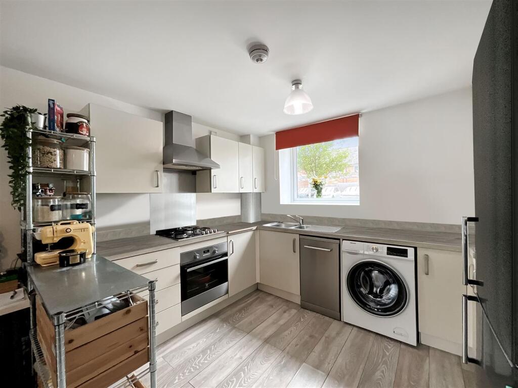 Apartment in Kingswood, Lyde Green, Emersons Green - View 2