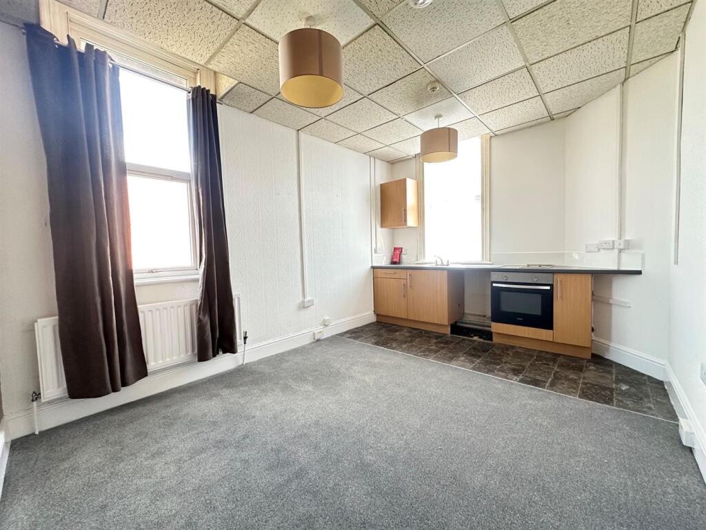 Apartment in Dudley - View 2