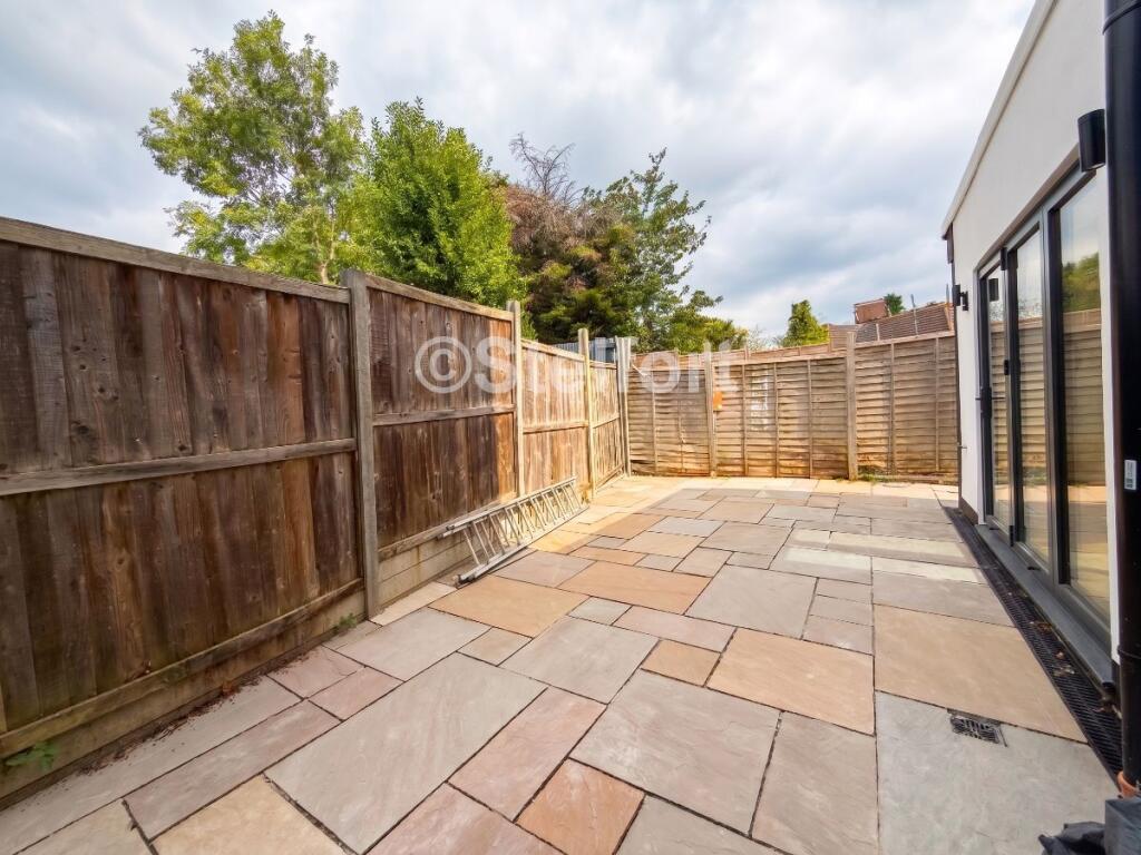 House in London, Friern Barnet - View 4