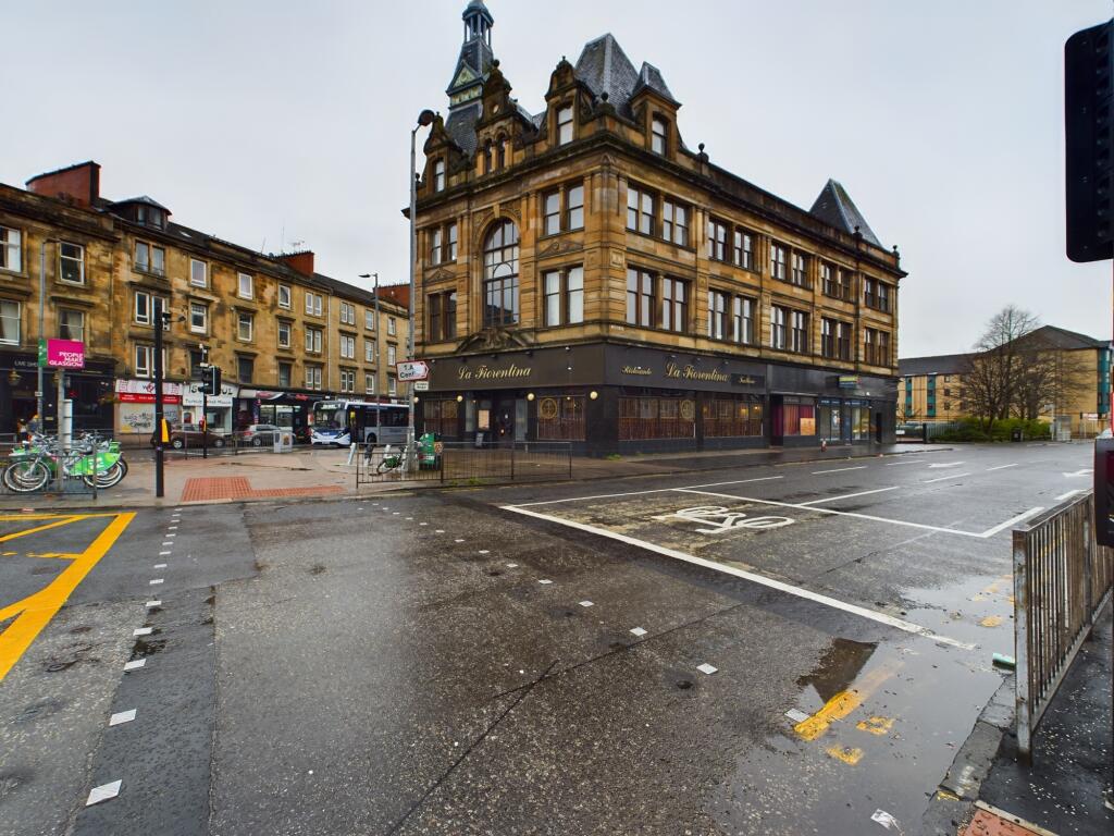 Main image of property: 2/1, 12 Paisley Road West