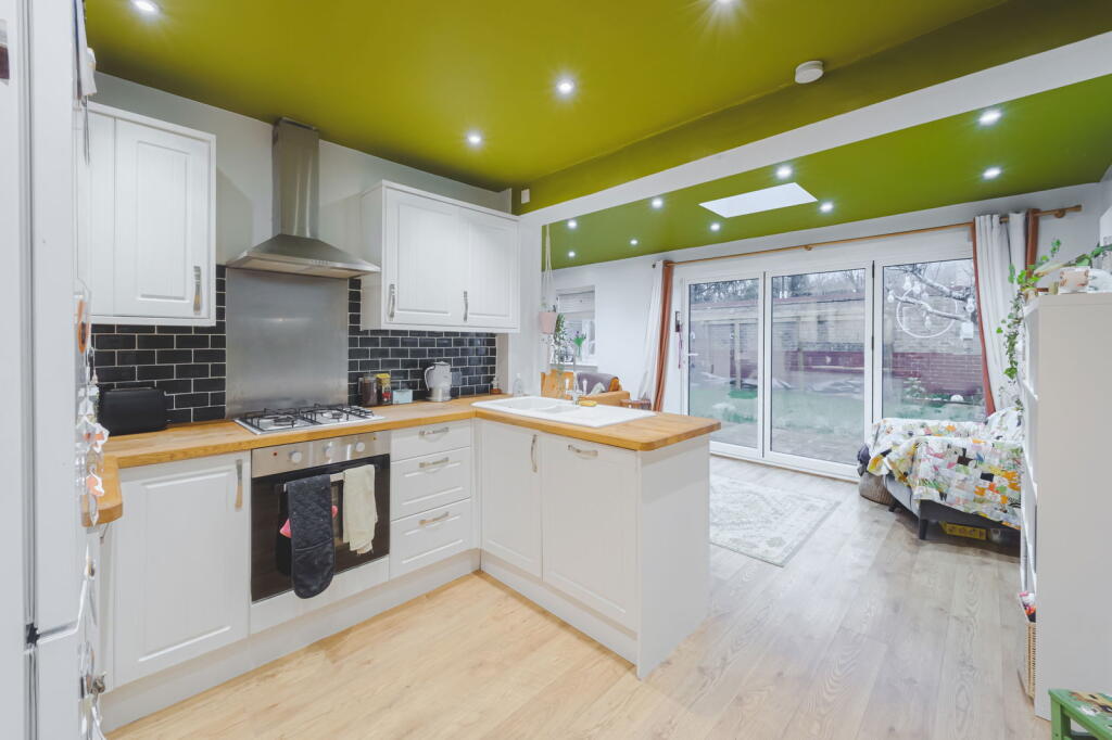 Arliss Close, Abbey Meads,  Swindon, SN25 4XB photo 4