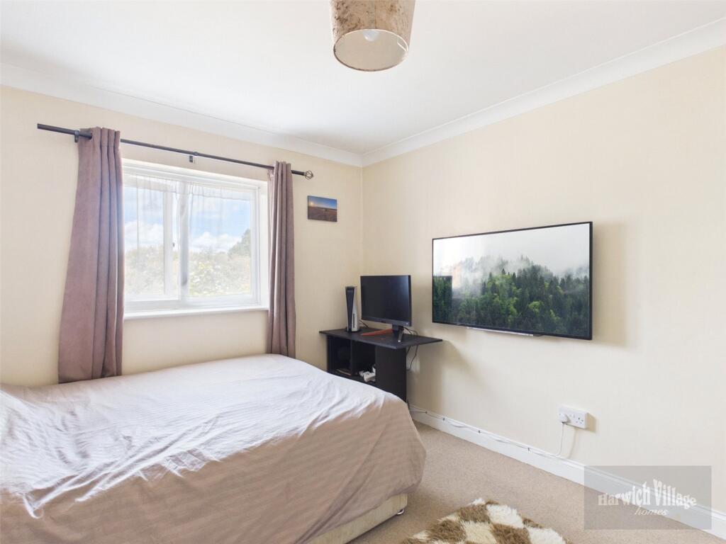 Apartment in Harwich, Upper Dovercourt - More