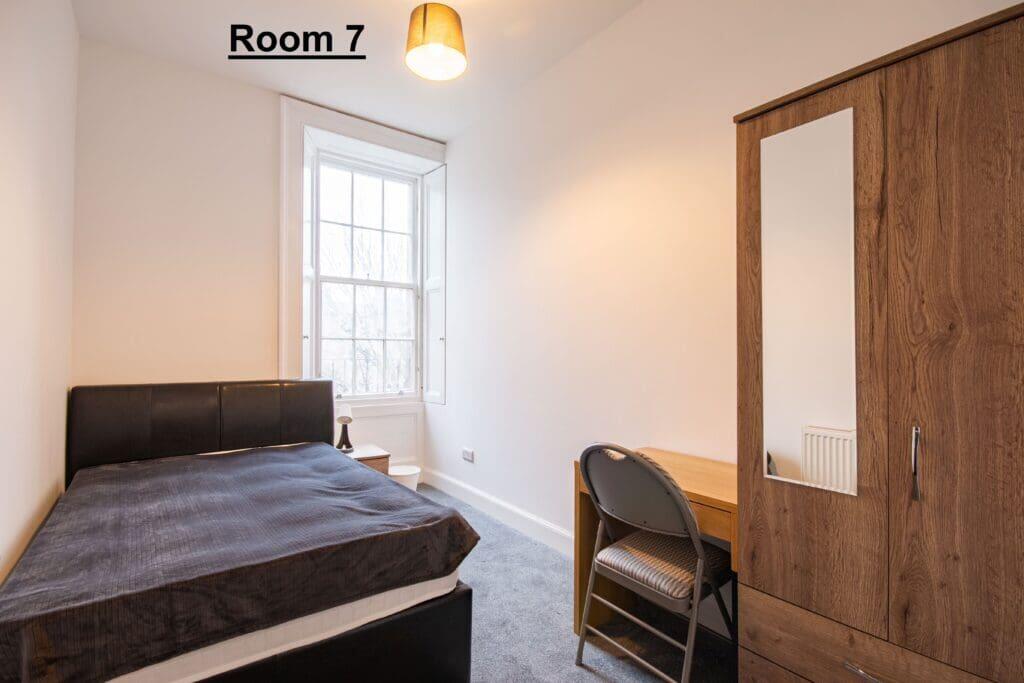 Main image of property: 60P Bernard Terrace, Edinburgh, EH8 9NU