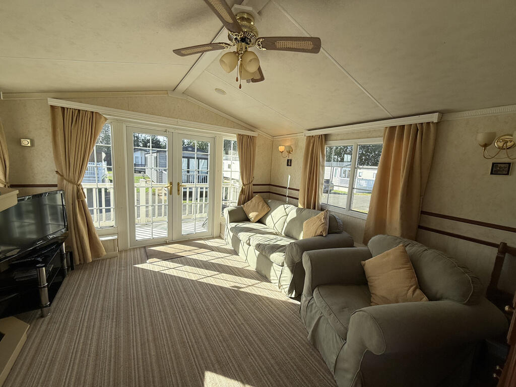 Manor Park Holiday Park, Manor Road, Hunstanton, Norfolk - More