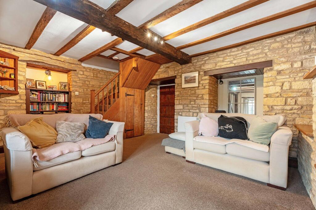 House in West Oxfordshire, Milton-under-Wychwood - View 2