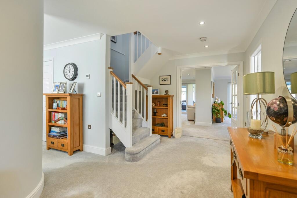 32 Poplar Road photo 4