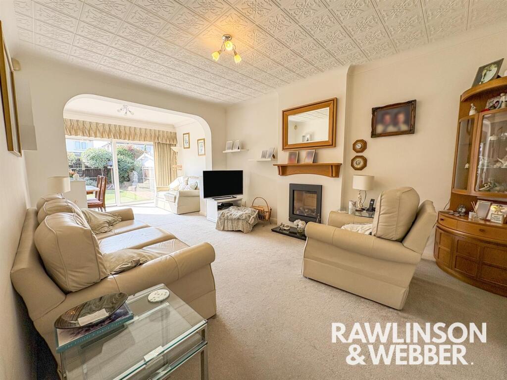 House in Elmbridge, Molesey - View 2
