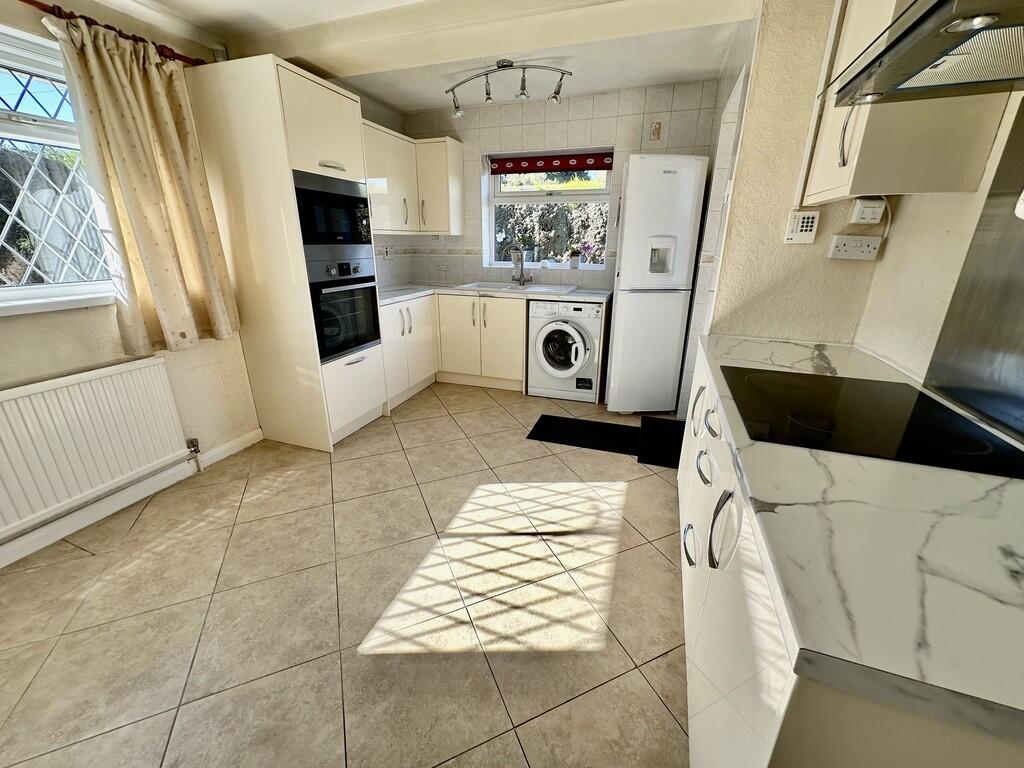 Eden Drive, Askern, Doncaster photo 2