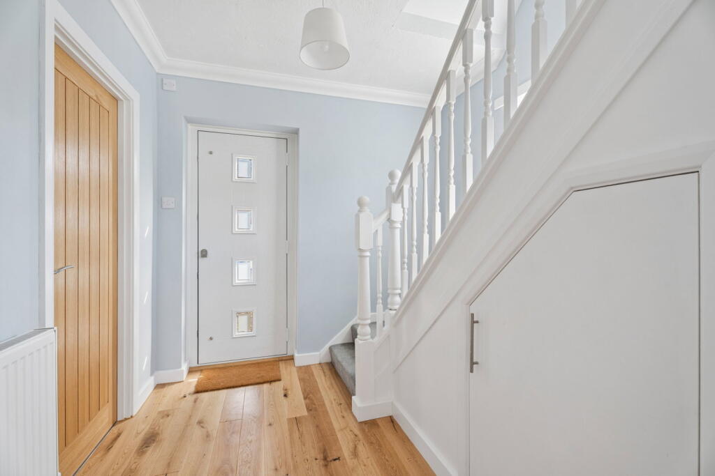 House in Luton - View 2