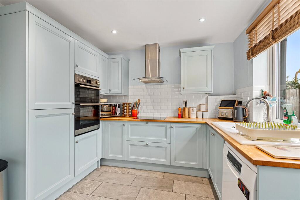 Grantham Road, Sleaford, Lincolnshire, NG34 photo 2