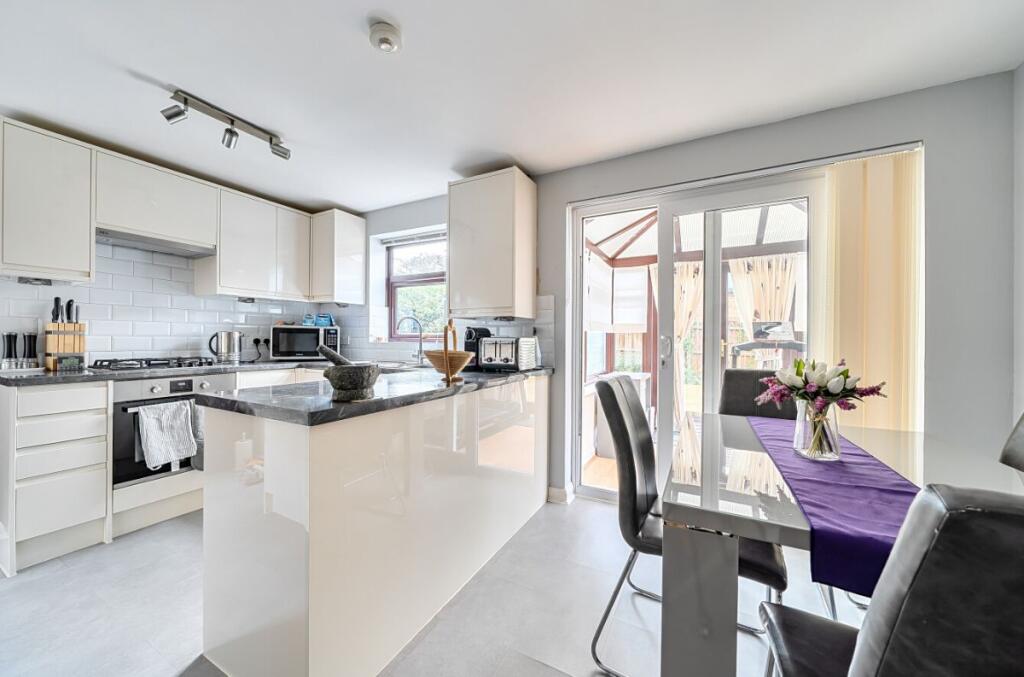 House in Wootton, Little Wootton - View 5