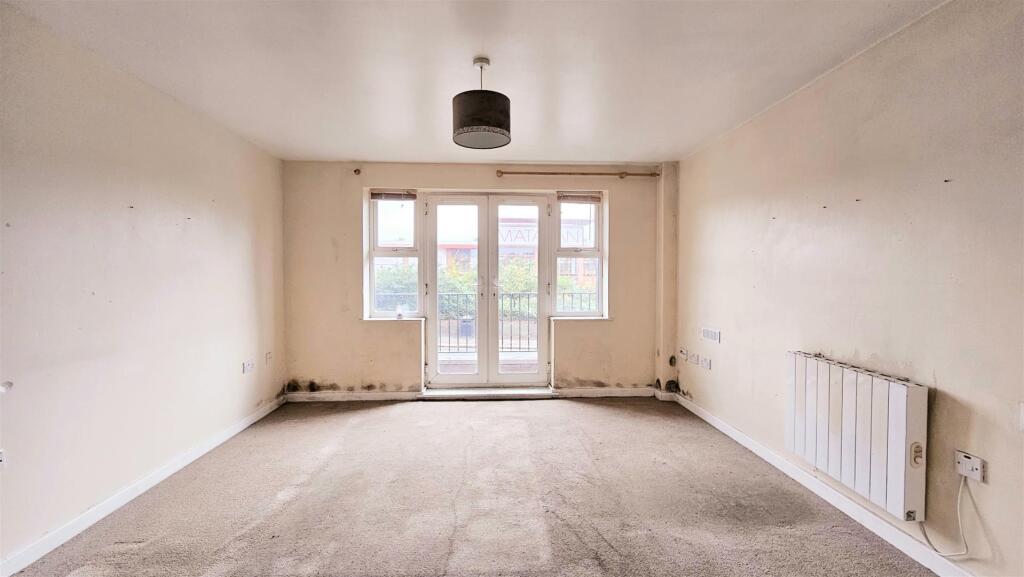Apartment in Luton - More