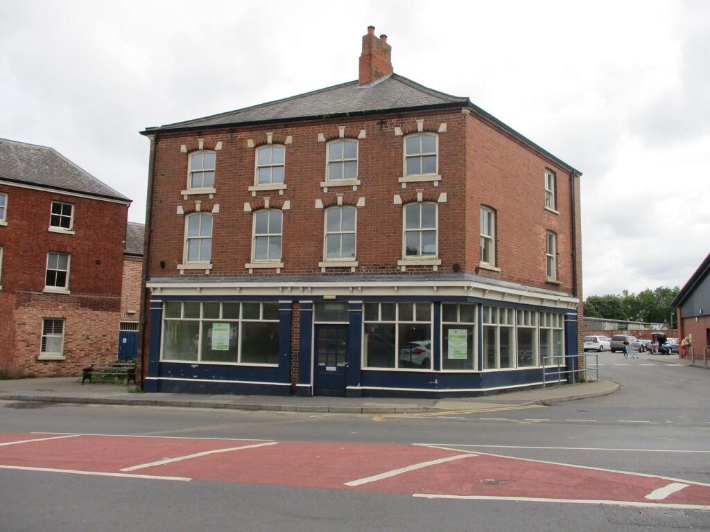 Main image of property: 87 Carolgate, Retford, Nottinghamshire, DN22 6EH